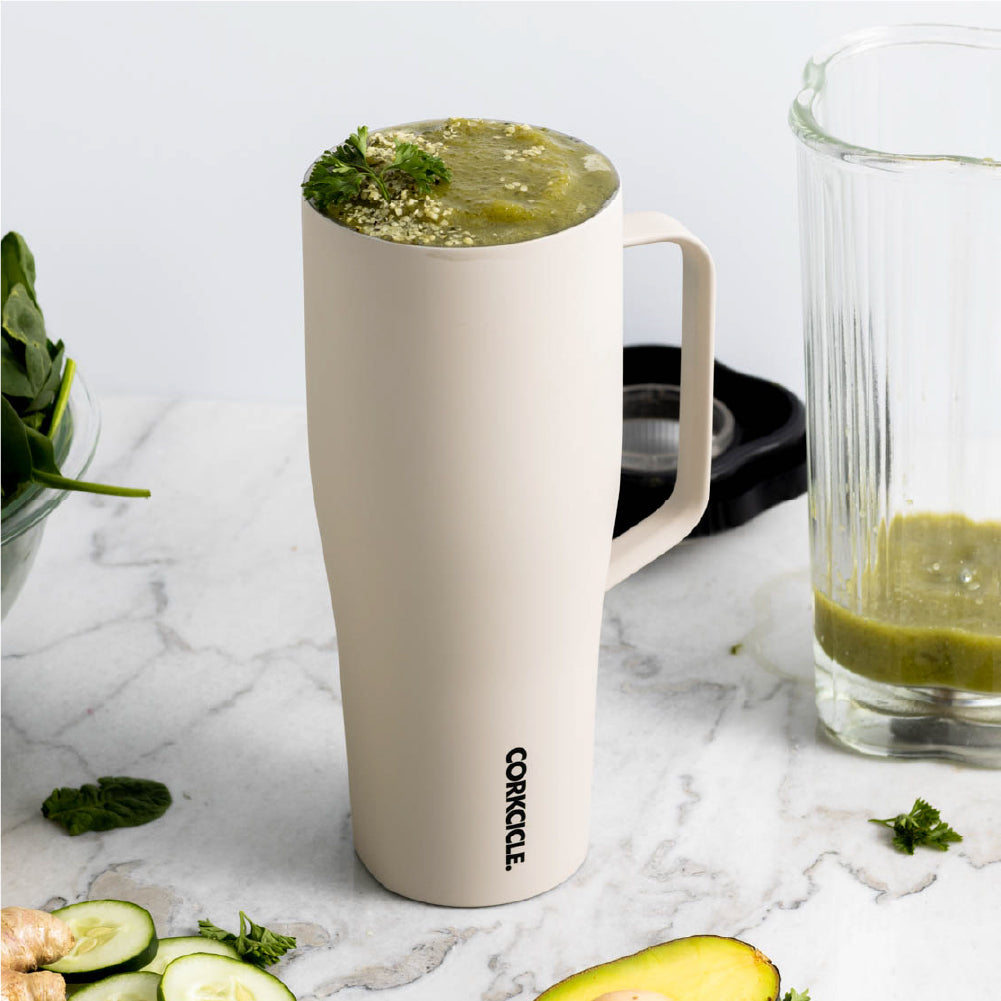 cold-cup-xl-z2 588f4a27c4cf--2230CLT-lifestyle.jpg