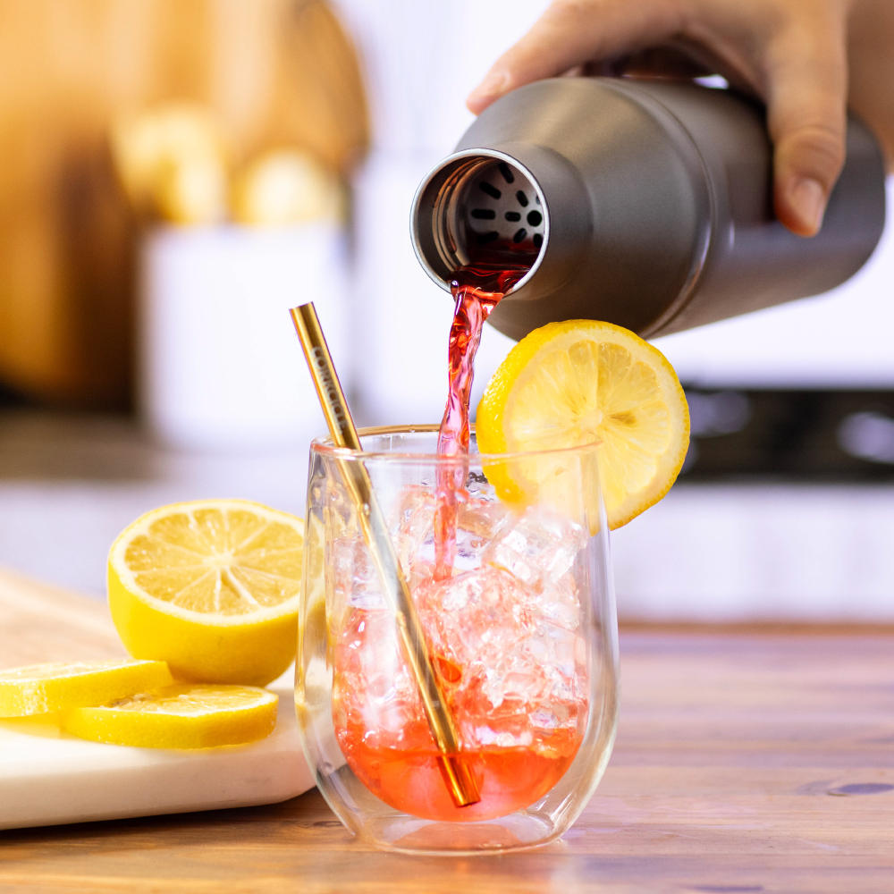 cocktail-shaker-lid-h1 Cocktail_Shaker_lifestyle_1_0f873eef-26b9-477a-b301-4dde25c00201.png