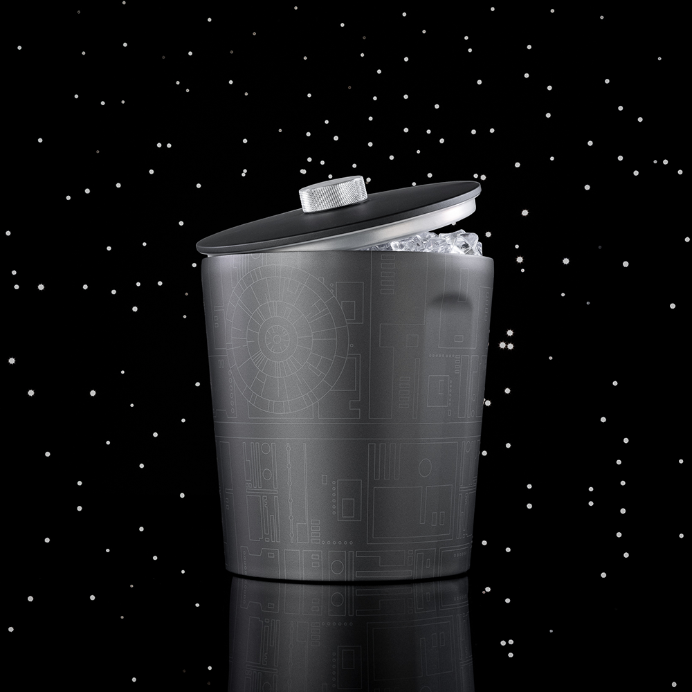 star-warstm-ice-bucket-p8 DS-Lifestyle.png